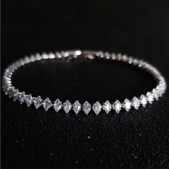 NEW ‘7’ CUT 925 STERLING SILVER DIAMOND BRACELET, NICE BRACELET, CUTE BRACELET - Picture 4 of 5